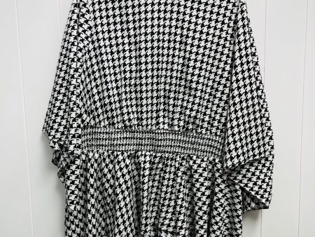 Top 3 4 Sleeve By Shein In Black & White, Size: 4x Online Sale