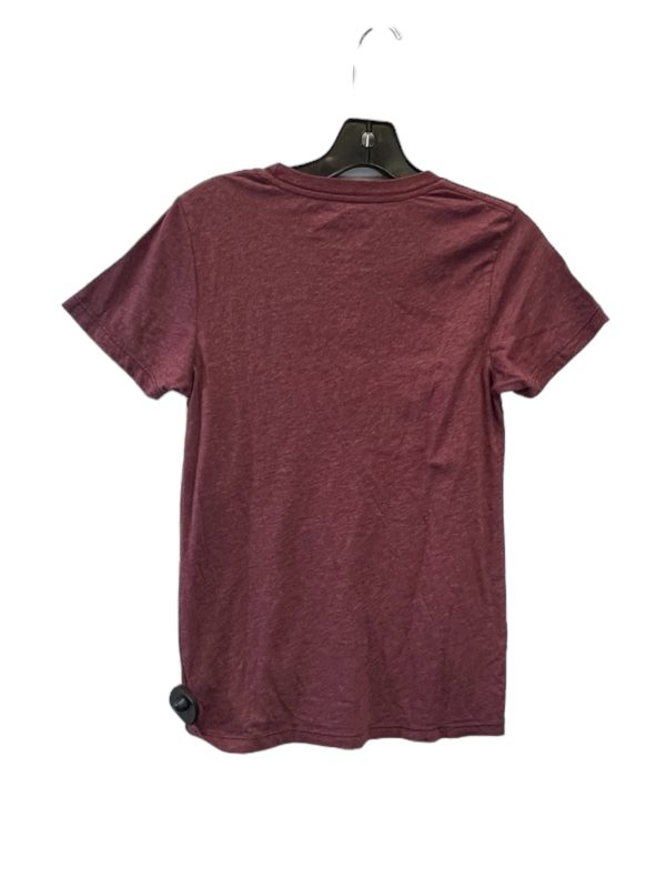 Top Short Sleeve By Moosejaw In Red, Size: S Online Hot Sale