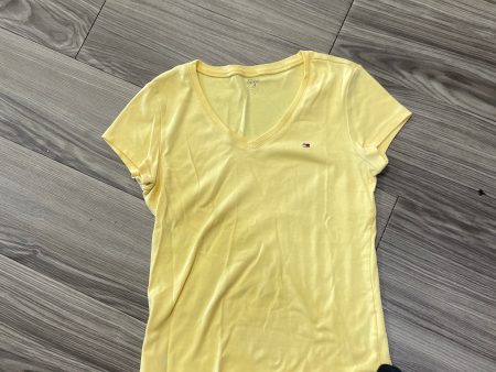 Top Short Sleeve By Tommy Hilfiger In Yellow, Size: M For Discount