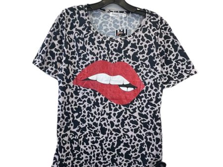 Top Short Sleeve Basic Lips In Animal Print, Size: M on Sale