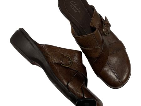 Shoes Flats By Clarks In Brown, Size: 10 For Sale