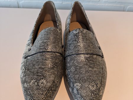 Shoes Flats By Clothes Mentor In Grey, Size: 6 Discount