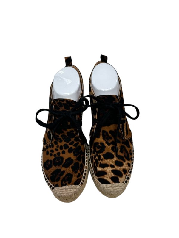 Shoes Flats By Clothes Mentor In Animal Print, Size: 6 For Sale