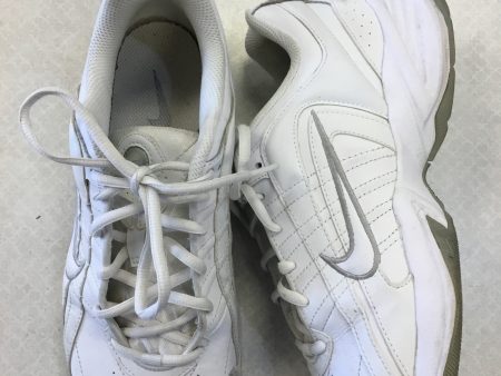 Shoes Sneakers By Nike In White, Size: 9 Online now