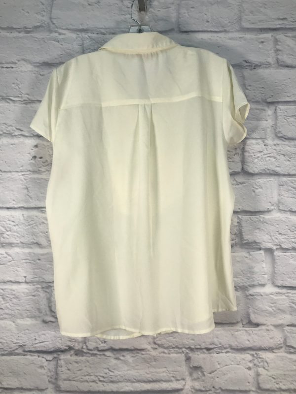 Blouse Short Sleeve By Clothes Mentor In Cream, Size: 3x Online Hot Sale